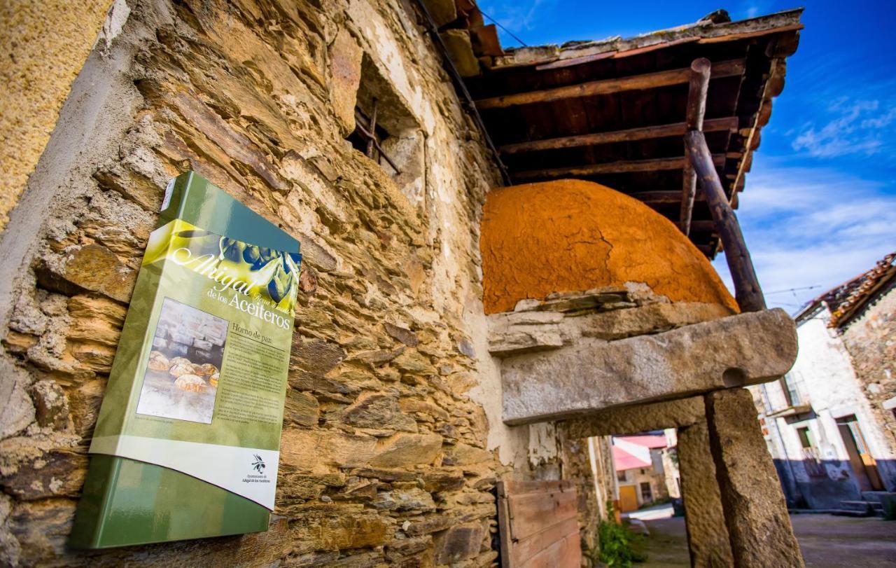 El Hogar Del Herrero Ahigal de los Aceiteros Dış mekan fotoğraf