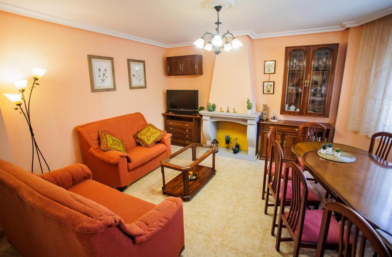 El Hogar Del Herrero Ahigal de los Aceiteros Dış mekan fotoğraf