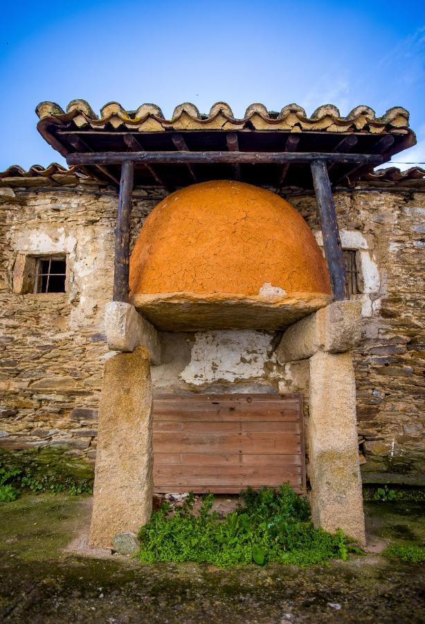 El Hogar Del Herrero Ahigal de los Aceiteros Dış mekan fotoğraf